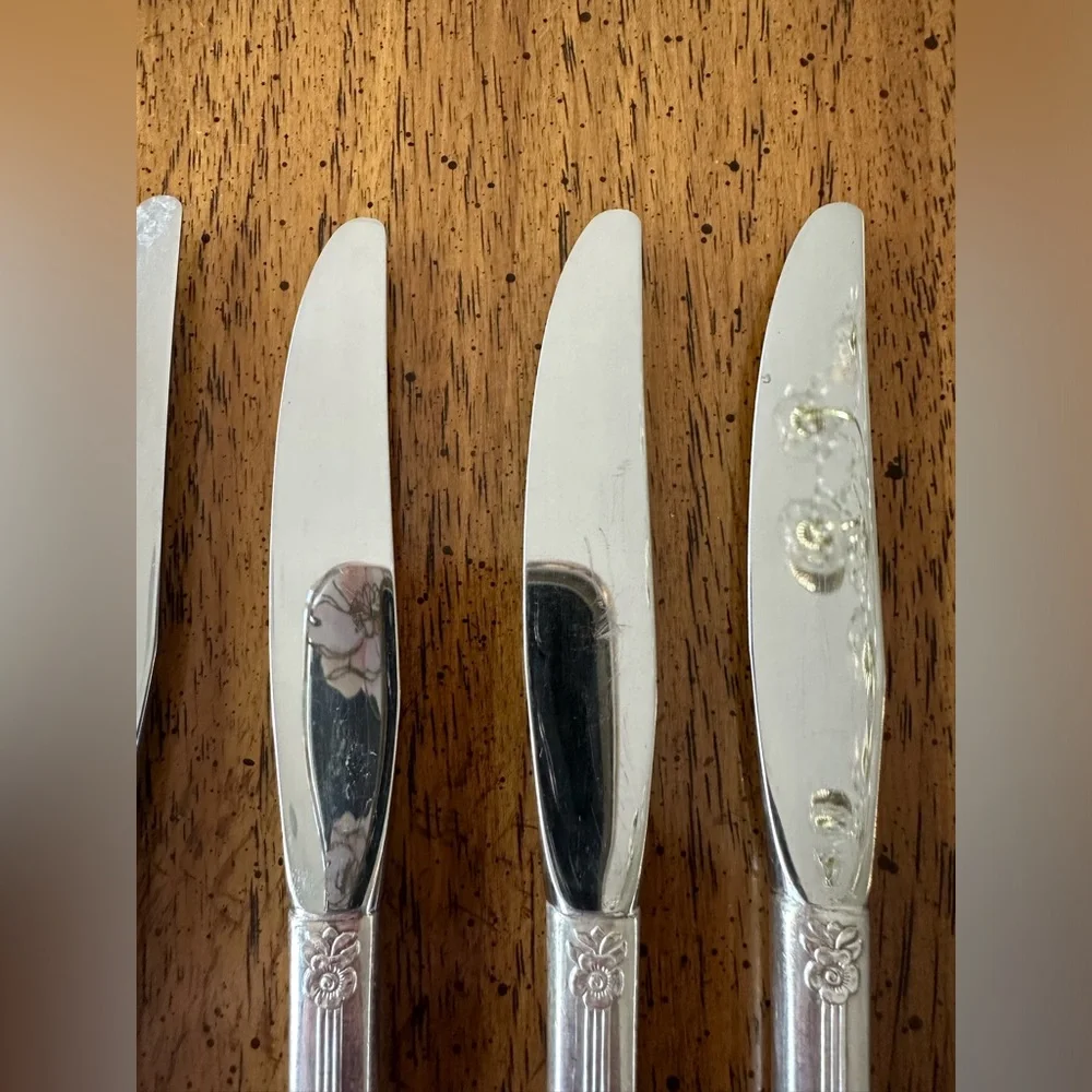 Vintage Nobility, silver plate 1939 Royal Rose Knives set of 6. Preowned